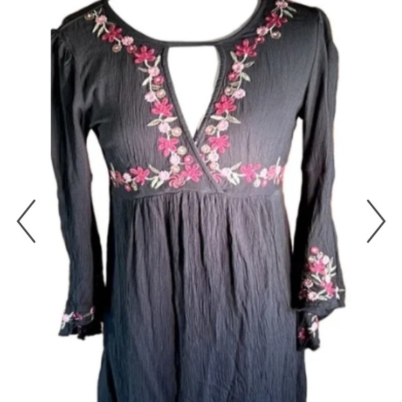 American Eagle Dress Women Extra Small Black Pink Bell Sleeve Mini - Picture 1 of 9